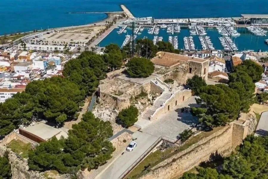 Dénia feribot varış noktası