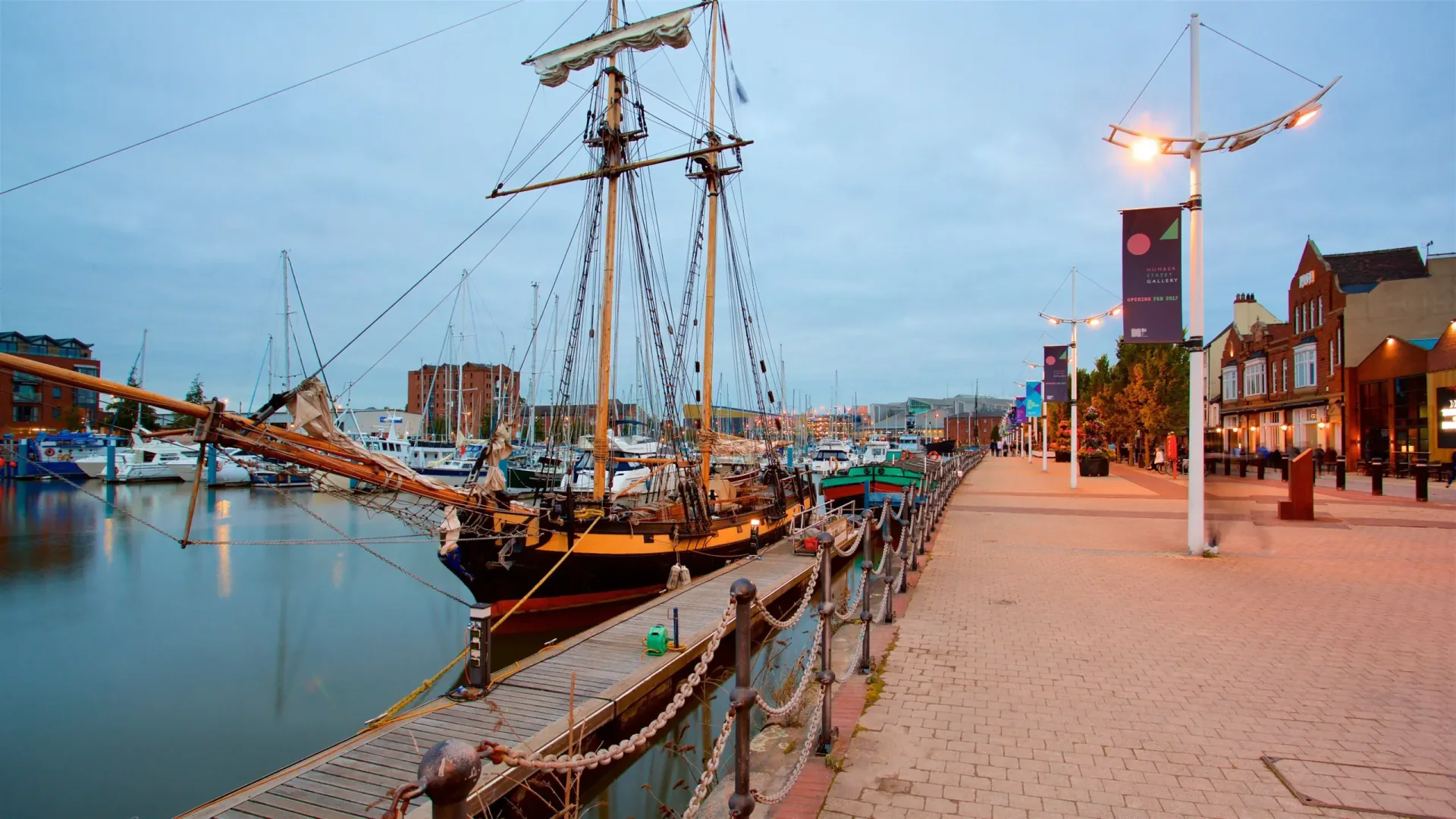 Hull Marina, Doğu Yorkshire'daki tarihi sahil ve şehir merkezi
