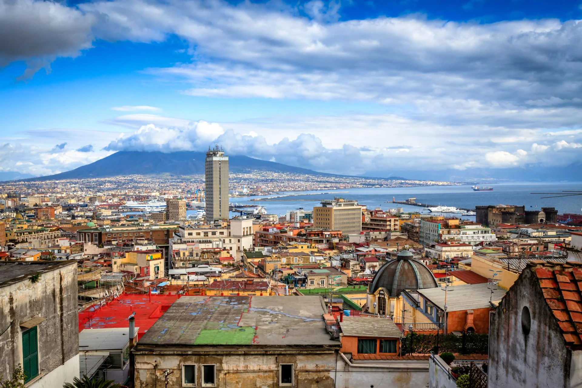 Napoli feribot varış noktası