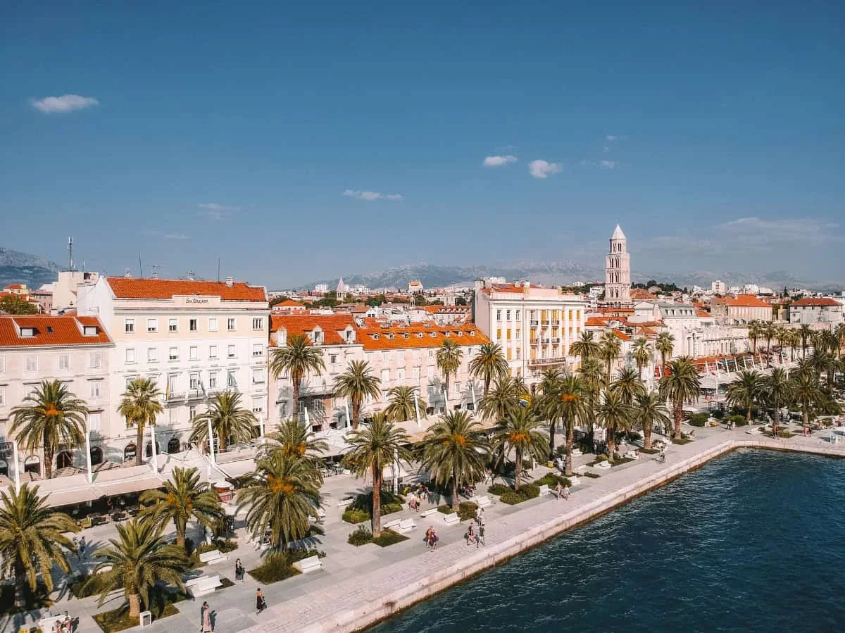Hırvatistan'ın Split eski kenti, Riva sahili ve Adriyatik kıyısı