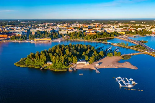 Batı Finlandiya'daki Vaasa şehri, sahil ve Kvarken manzarası