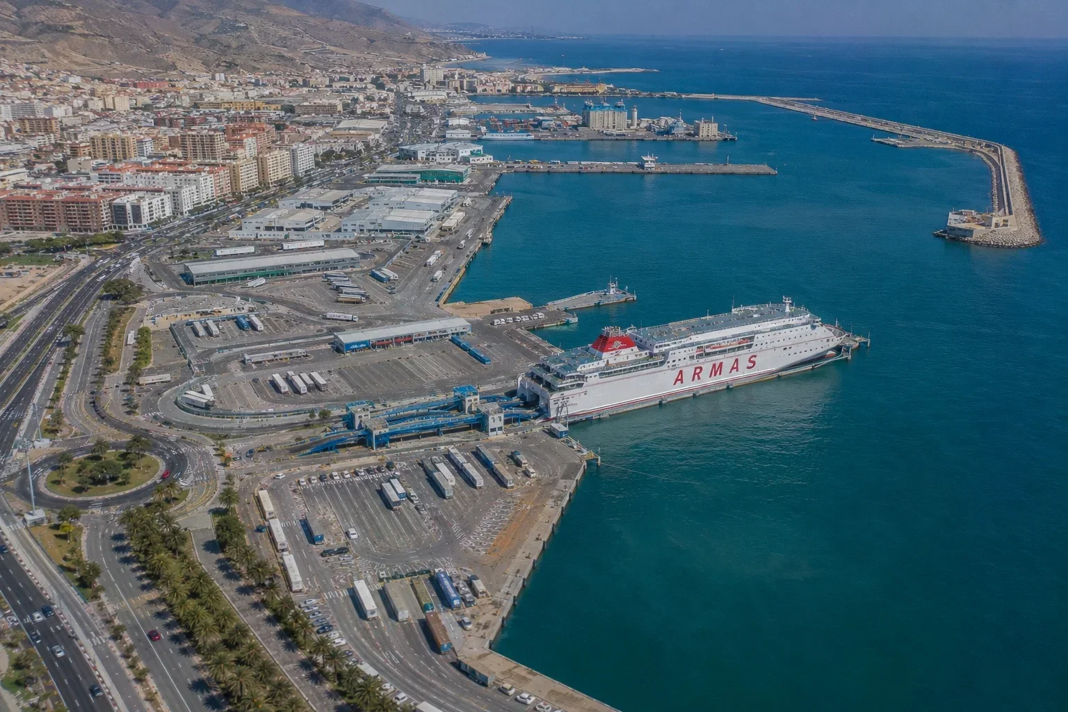 Almeria feribot limanı