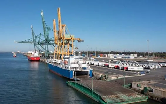Huelva feribot limanı