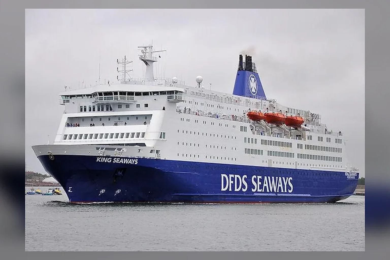 Denizde DFDS Seaways yolcu feribotu