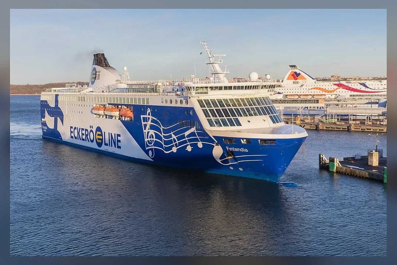 Finlandiya Körfezi'ni geçen Eckerö Line yolcu feribotu