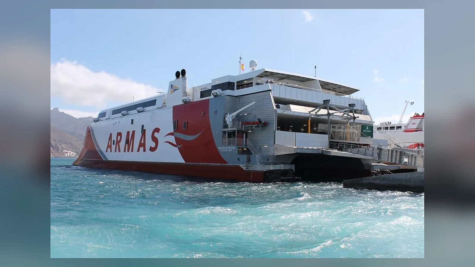 Armas Trasmediterránea feribotu