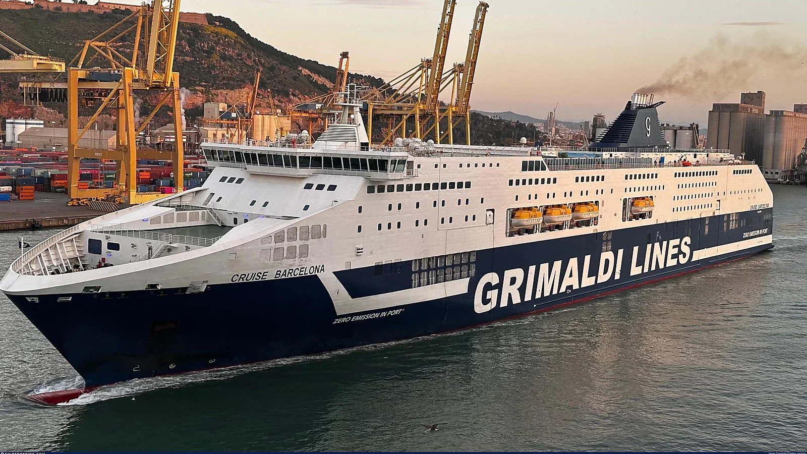 Grimaldi Lines feribotu