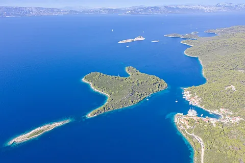 Pomena, Hırvatistan manzarası