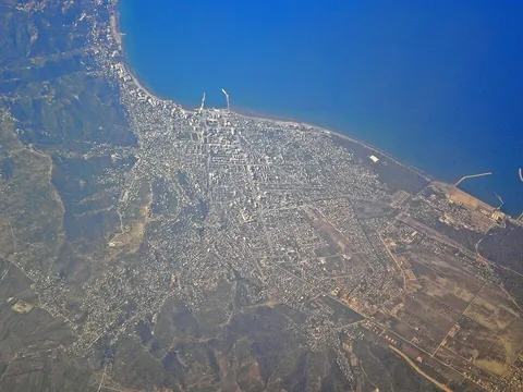 Vlora, Arnavutluk manzarası